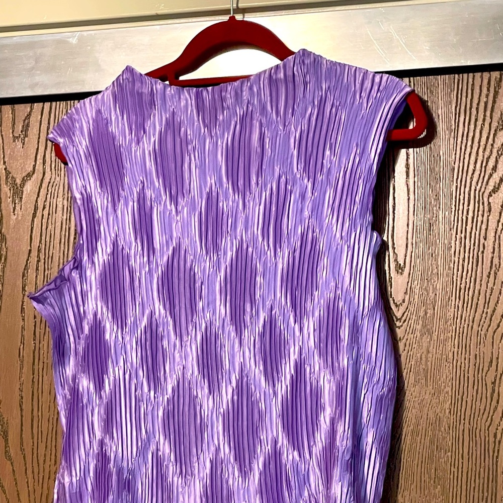Pleated silky satin top textured sleeveless Vtg NWOT Rare blouse - Picture 2 of 5